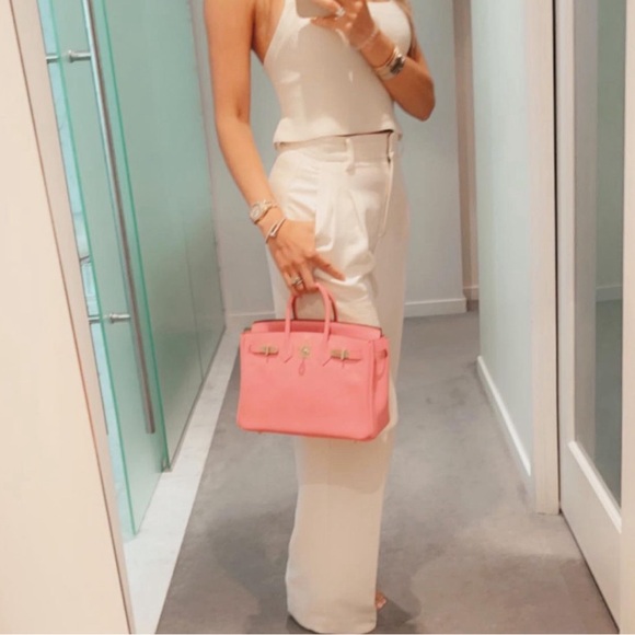 Meet your Posher, Linda - Picture 1 of 1